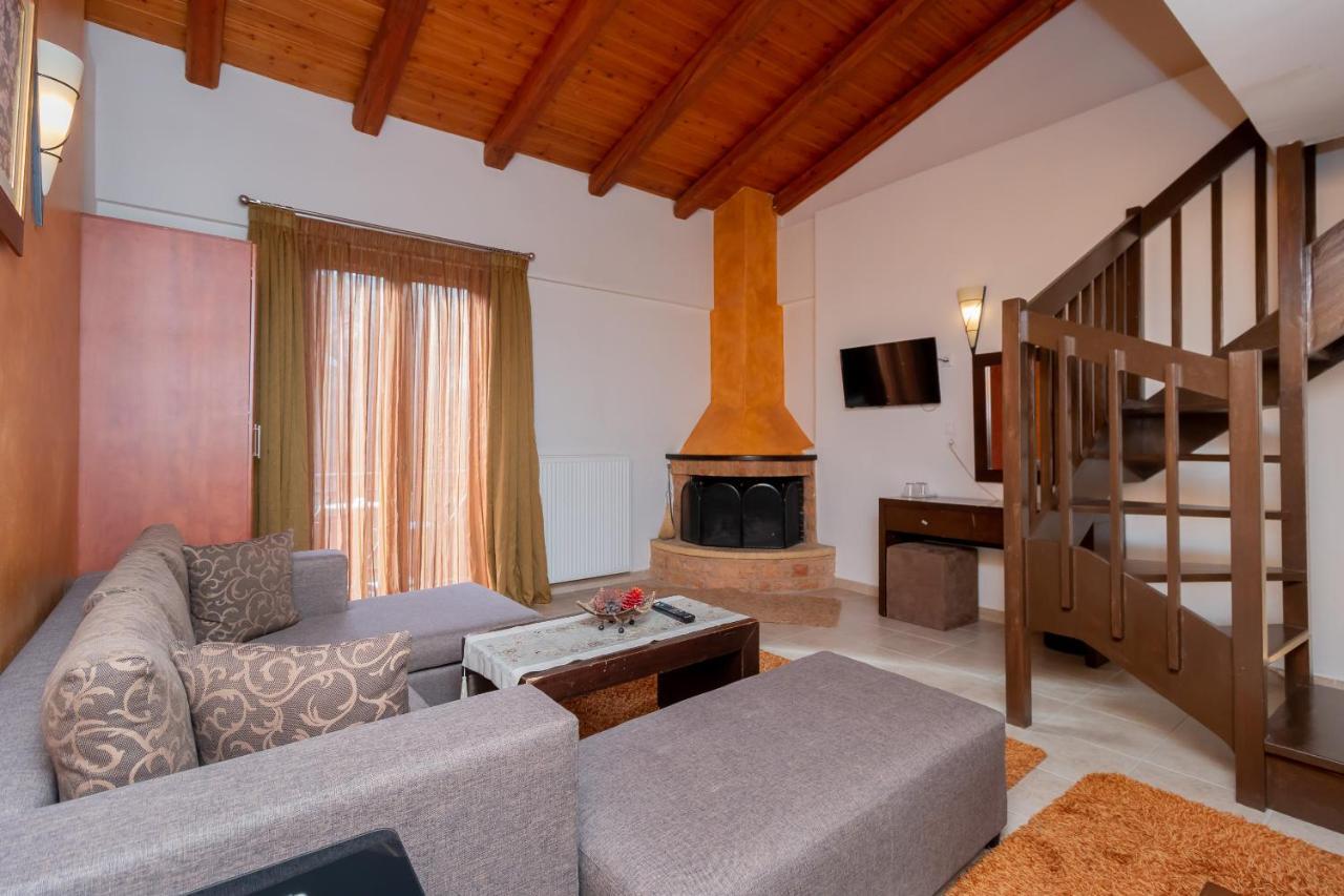 Ahilion Hotel Kalavryta Esterno foto