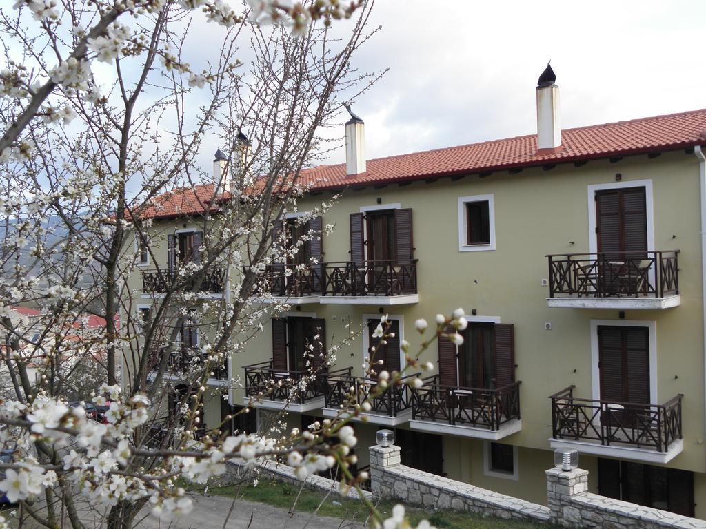 Ahilion Hotel Kalavryta Esterno foto