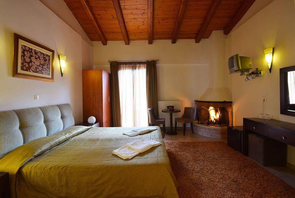 Ahilion Hotel Kalavryta Esterno foto