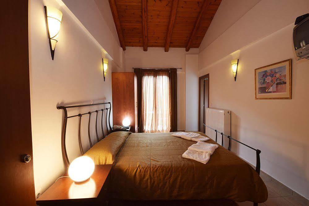 Ahilion Hotel Kalavryta Esterno foto