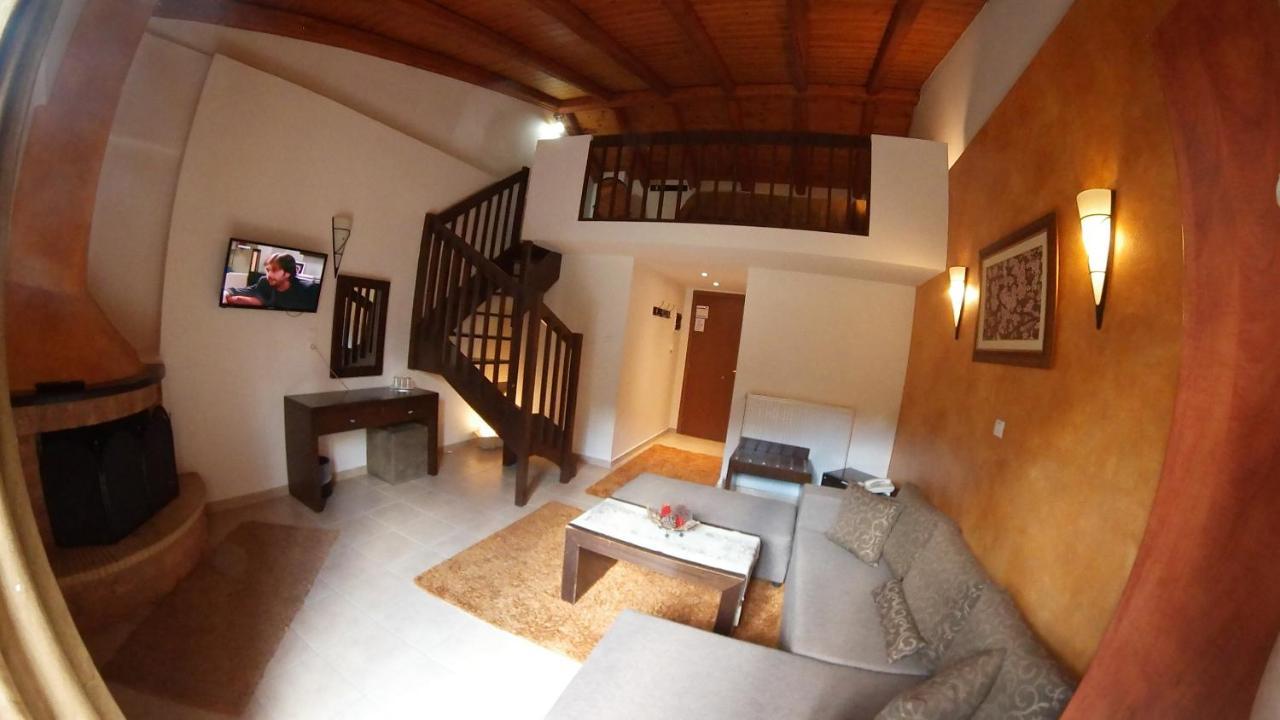 Ahilion Hotel Kalavryta Esterno foto